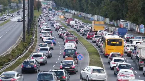 Buspas na Puławskiej będzie drogi. "Robimy czy odkładamy na półkę?"