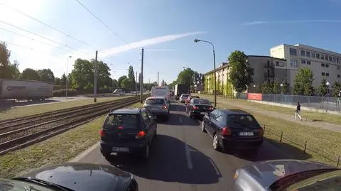 Tramwaje korkują rondo Żaba. Konieczna korekta sygnalizacji