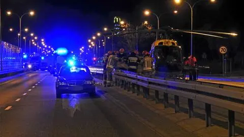 LPR na Wale Miedzeszyńskim. Pacjenta z auta do śmigłowca przenosili na kocu