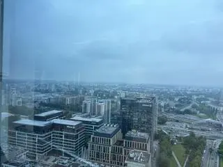 Widok z 38. piętra wieżowca Intraco