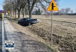 Zderzenie auta osobowego i ciężarówki na DK60 w Świerczynku