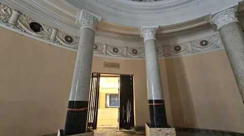 Remont Sali Kongresowej w Pałacu Kultury i Nauki od środka 