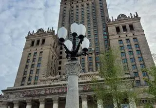Wróciły przed Pałac Kultury i Nauki