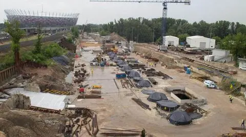 Stacja Stadion jednak bez przejścia pod torami?