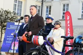 Briefing dotyczący wypadków pieszych, rowerzystów i osób na hulajnogach