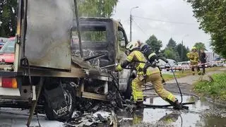 Pożar samochodu dostawczego z bateriami do rowerów elektrycznych 