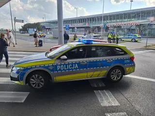 Ewakuacja terminala autobusowego na Lotnisku Chopina