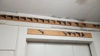 Nielegalna broń i narkotyki na posesji w powiecie grójeckim