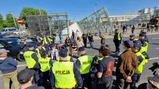 Protest Ostatniego Pokolenia przy Dworcu Gdańskim