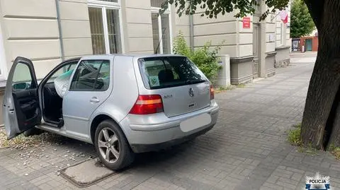 Wjechała w budynek prokuratury. "Pomyliła sprzęgło z gazem" 