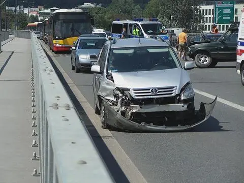 Wypadek na moście Łazienkowskim