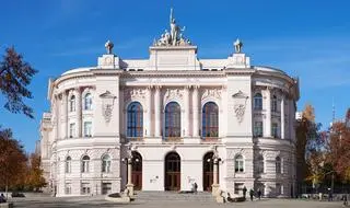 Politechnika Warszawska, gmach główny