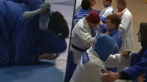 Judo trenują w czapkach. Nie ma wody, ogrzewania, toalet