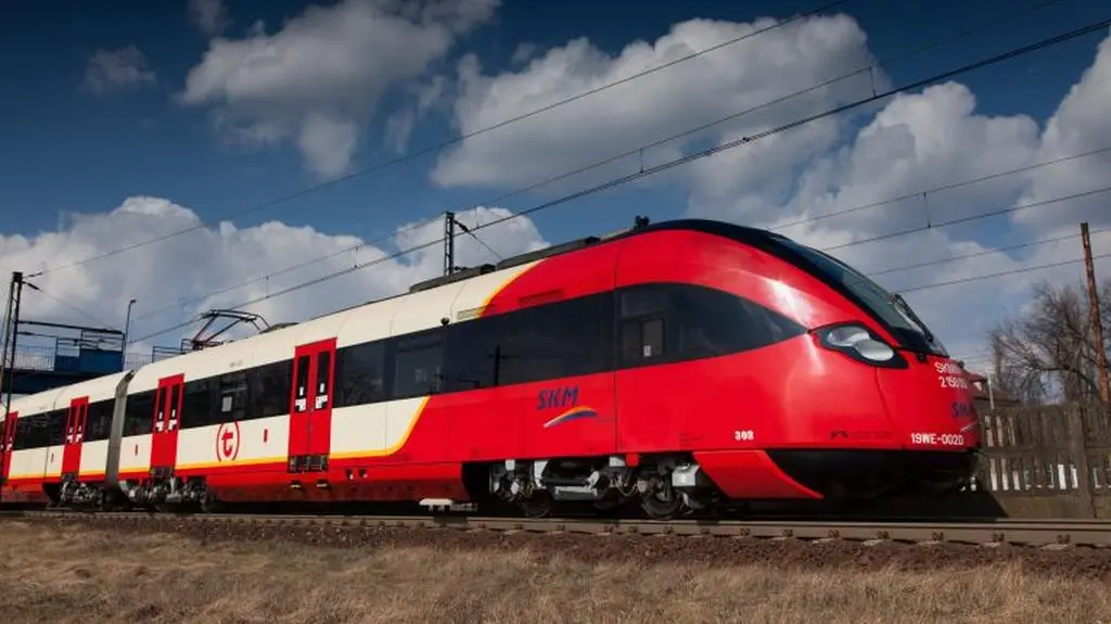 Nowy rozkład jazdy. Więcej pociągów nad Zalew Zegrzyński 