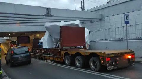 Nowy tunel uszkodzony i zamknięty