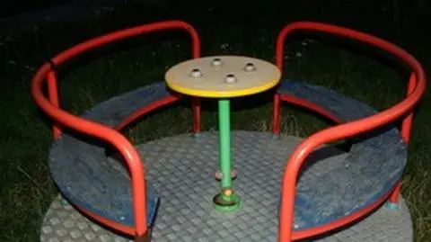 Wypadek na placu zabaw