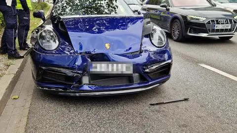 Zderzenie z porsche, wystrzeliły poduszki