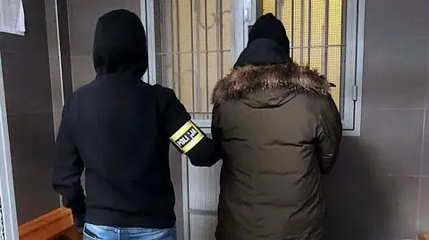 Ukradł bransoletkę na oczach policjantów