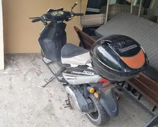 Policjanci odnaleźli kradzione skutery