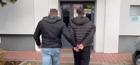 "Mecenas" przyjechał po pieniądze. Seniorka straciła ogromną kwotę