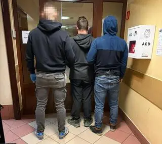 Obaj zostali objęci dozorem policyjnym