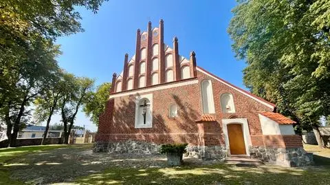  Gotycki kościół pw. św. Jakuba w Bożewie