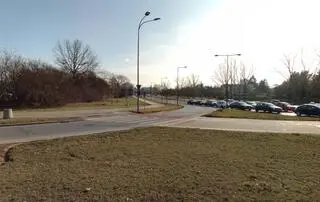 Skrzyżowanie Doliny Służewieckiej z al. Rodowicza "Anody"