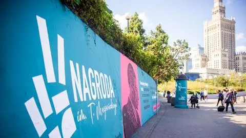 Ściany "patelni" na 12 miesięcy, miasto wybrało operatora