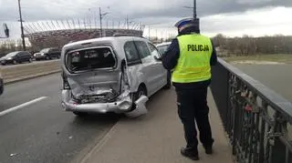 Zderzenie samochodów na moście Poniatowskiego