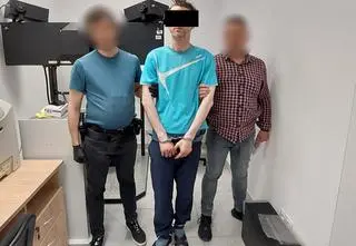 Śledził nastolatki, obserwował i zaczepiał. Mężczyzna z zarzutami stalkingu 