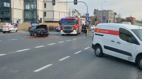 Wypadek na Poleczki, jedna osoba w szpitalu