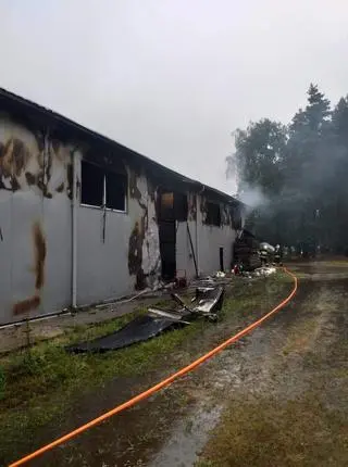 Pożar hali magazynowej w miejscowości Chrościce