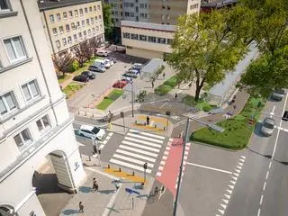 Ścieżka rowerowa w alei Jana Pawła II przy Elektoralnej na wizualizacji