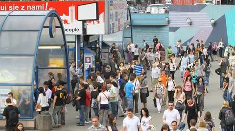 Patelnia jako dancefloor: impreza przy metrze Centrum