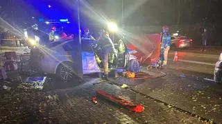 Kierowca uderzył w słup