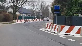 Betonowe zapory na ulicy Bukowieckiej