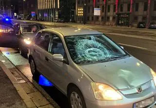 Przechodziła na zielonym, została potrącona. Kierowca z Marszałkowskiej usłyszał zarzuty