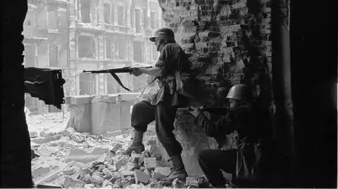Sylwester "Kris" Braun, Powstańcy w wejściu do kościoła św. Krzyża, 23.08.1944