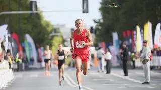 Artur Olejarz na mecie Maratonu Warszawskiego