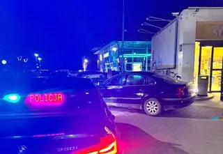 Przyjechał zatankować auto i dokupić alkohol. Trafił do więzienia