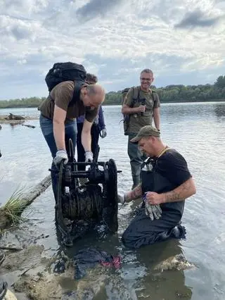 Wagoniki z czasów II wojny światowej wydobyte z Wisły