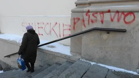 Bazgroły na elewacji zabytkowego kościoła. "To nie miejsce na taką formę protestu"