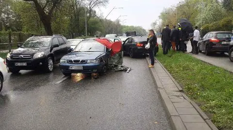 Karambol na Racławickiej. Osiem aut uszkodzonych