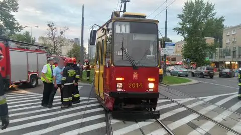 Zawracał na skrzyżowaniu, uderzył go tramwaj