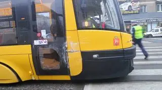 Zderzenie autobusu z tramwajem