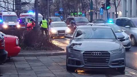 Mężczyzna zginął na pasach w alei Niepodległości