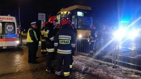 Wypadek na Bielanach. Kobieta wpadła pod tramwaj