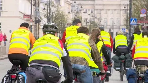 Jadą rowerami na Wawel w hołdzie ofiarom smoleńskim