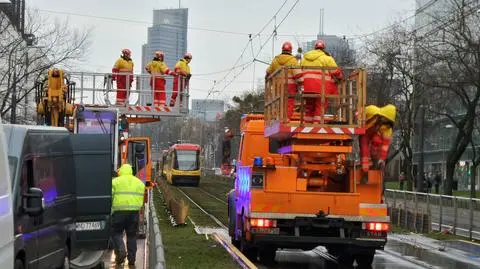 Koparka uszkodziła sieć trakcyjną. Tramwaje nie kursowały