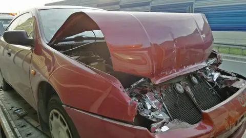 Trzy renault, jedna mazda. Najechanie na S8